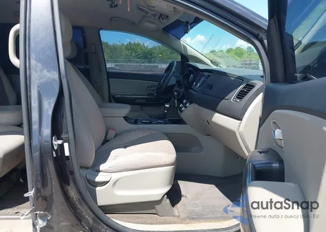 2020 Kia Sedona Lx z USA, uszkodzony, nr VIN KNDMB5C19L6657829